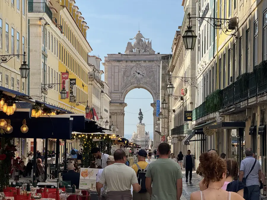 Arco da Rua Augusta visto desde la Baixa de Lisboa